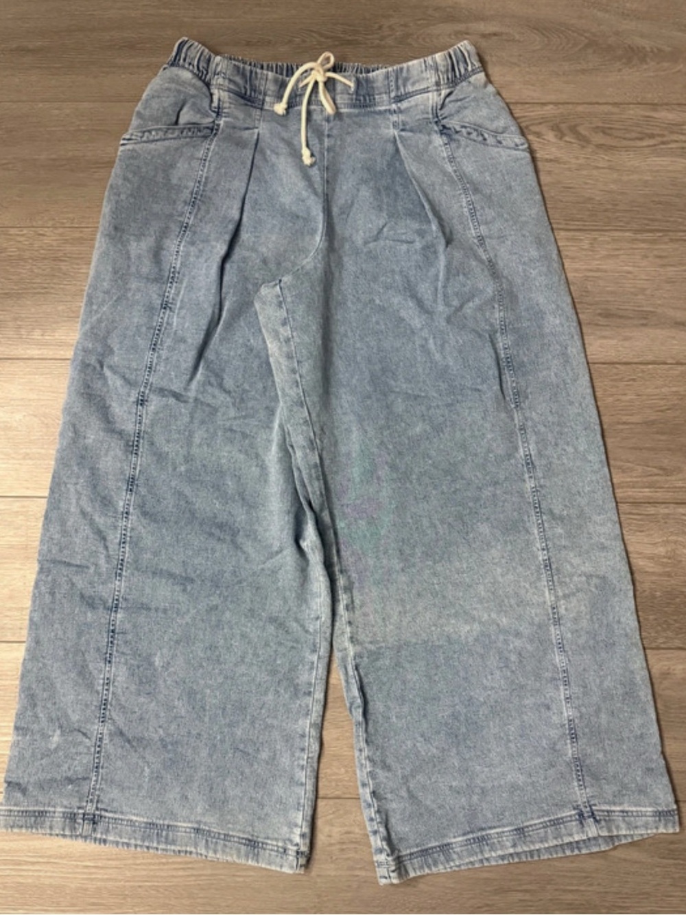 Aerie Light Wash Jean Sweats
